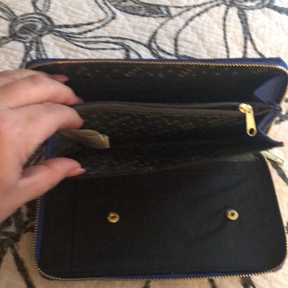 Wallet - Picture 3 of 3